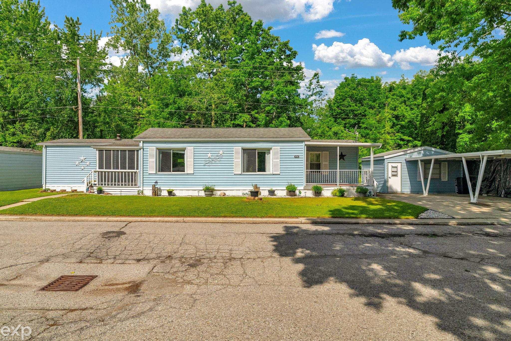 3333 Ravenswood Road Marysville, MI 48040 - Photo 2 of 28