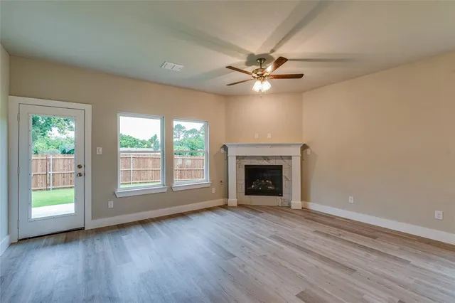 $409,000 | 602 Kyle Drive, Tioga, TX 76271