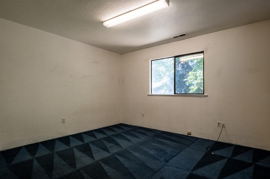 2566 Roberts Road Medford, OR 97504 - Photo 22 of 34 2566 Roberts2-18