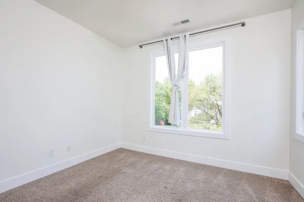 $3,000 | 2123 B Burns Street, Nashville, TN 37216