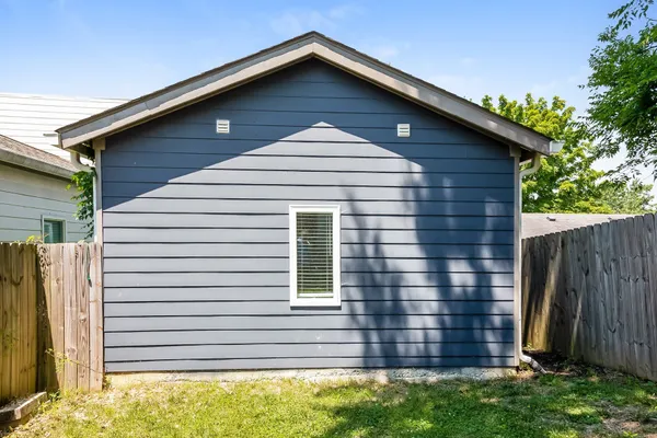 $3,000 | 2123 B Burns Street, Nashville, TN 37216