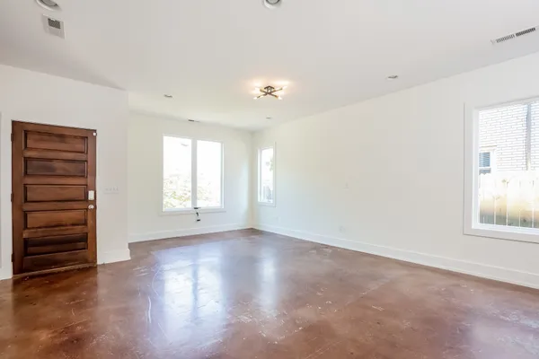 $3,000 | 2123 B Burns Street, Nashville, TN 37216