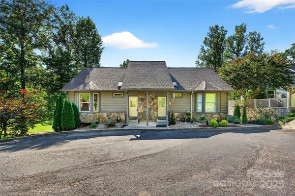 $270,000 | 307 # 7 Blue Ridge Drive South, Marion, NC 28752