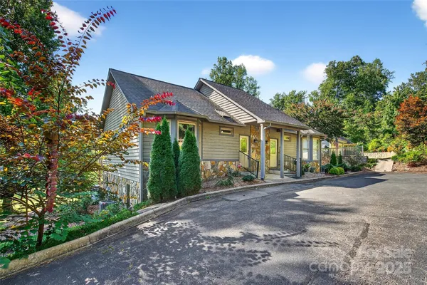 $270,000 | 307 # 7 Blue Ridge Drive South, Marion, NC 28752