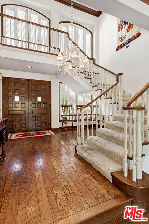 2176 Ridge Drive Los Angeles, CA 90049 - Photo 17 of 34