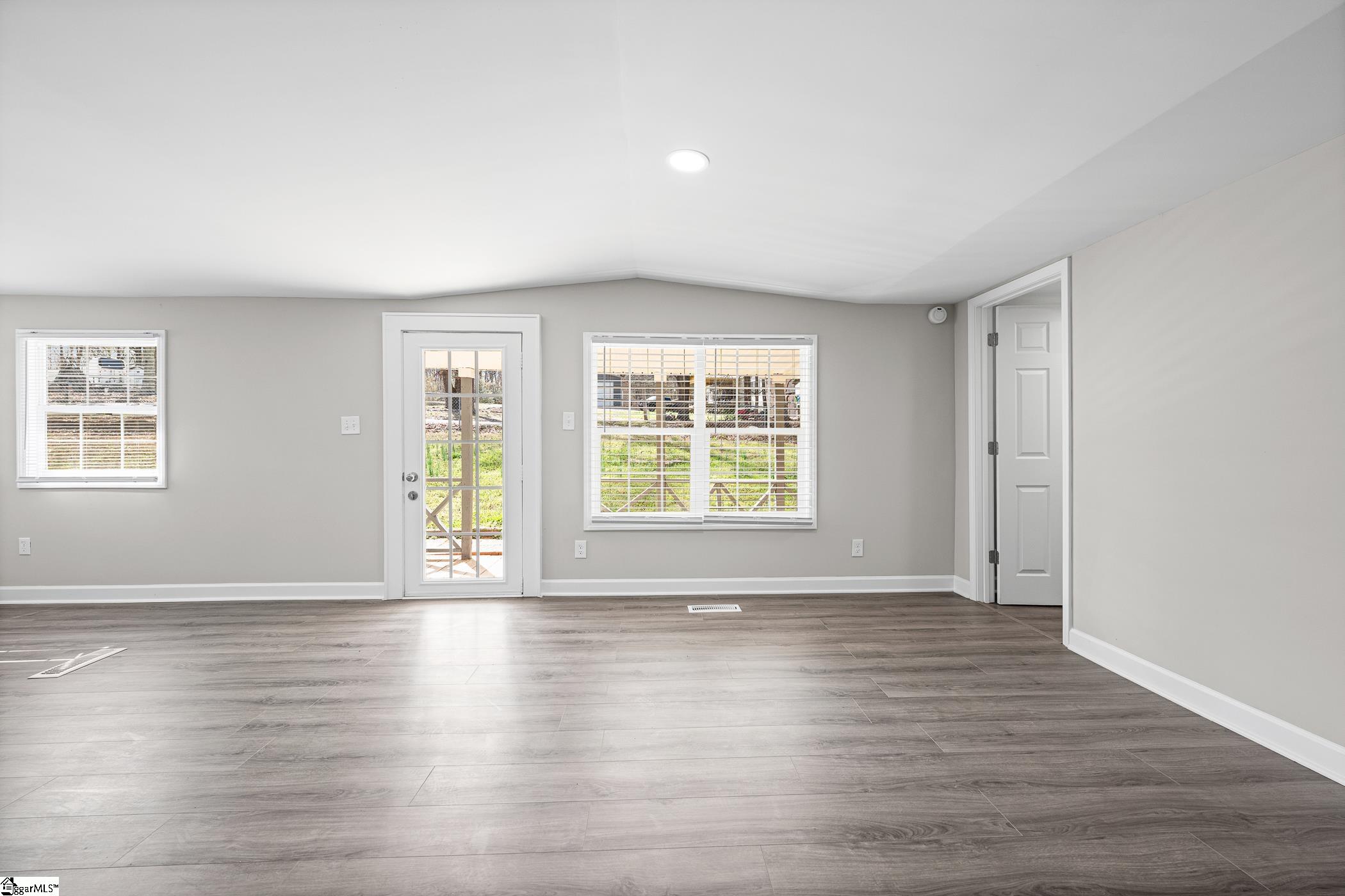 131 Fall Street Woodruff, SC 29388 - Photo 9 of 31