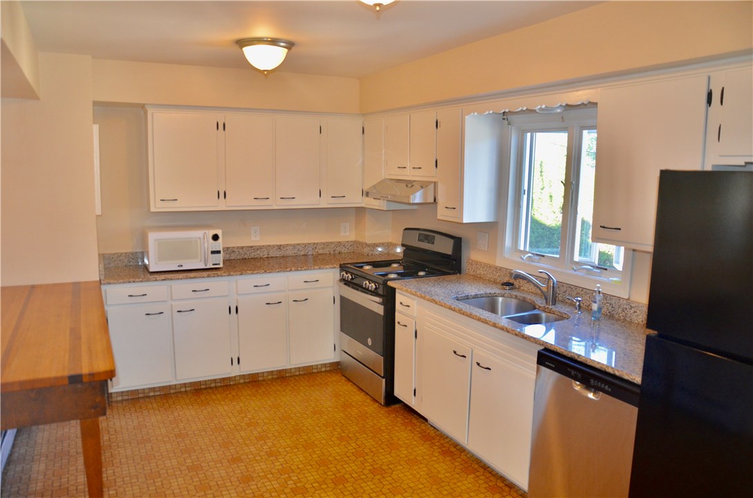 15 Halsey Street Newport, RI 02840 - Photo 25 of 33