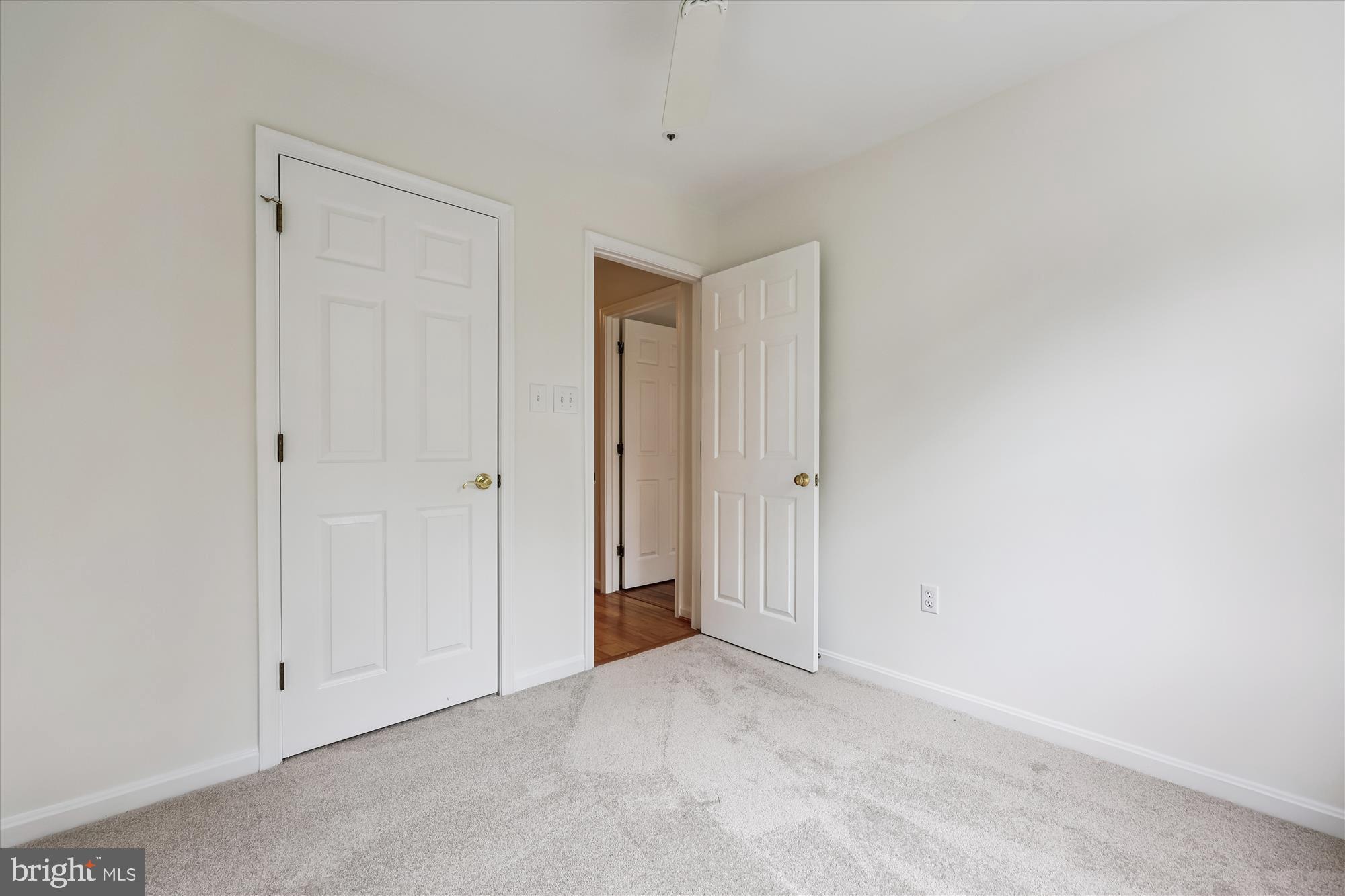 473 Tschiffely Square Road Gaithersburg, MD 20878 - Photo 32 of 64 a view of an empty room