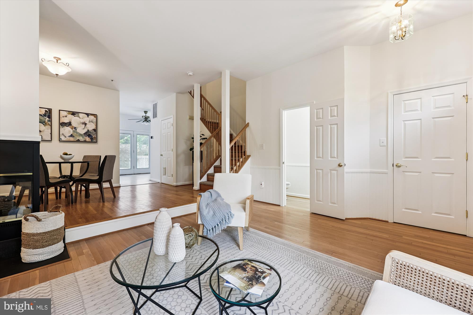 473 Tschiffely Square Road Gaithersburg, MD 20878 - Photo 5 of 64 a living room with furniture and wooden floor