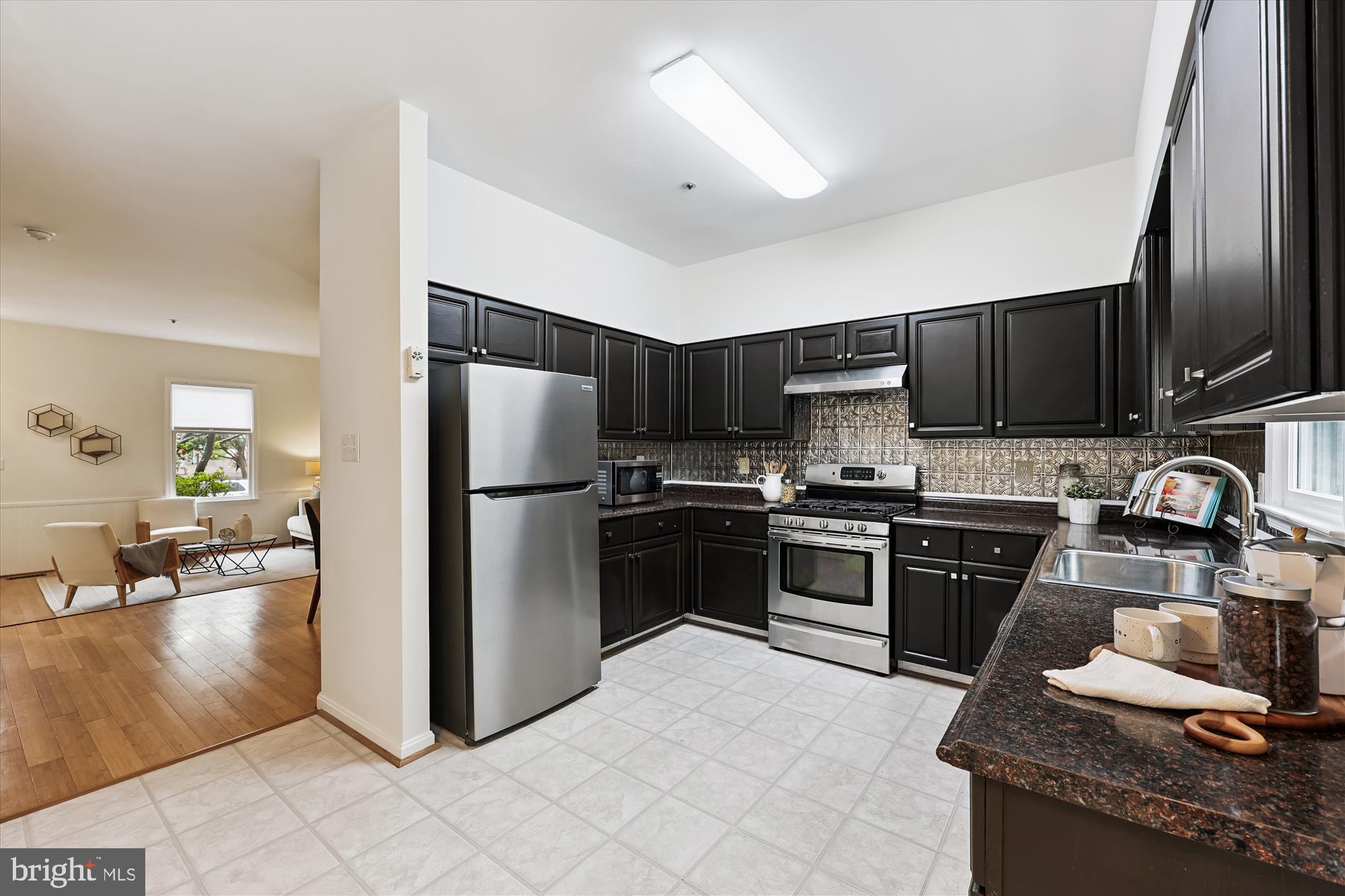 473 Tschiffely Square Road Gaithersburg, MD 20878 - Photo 10 of 64 Kitchen