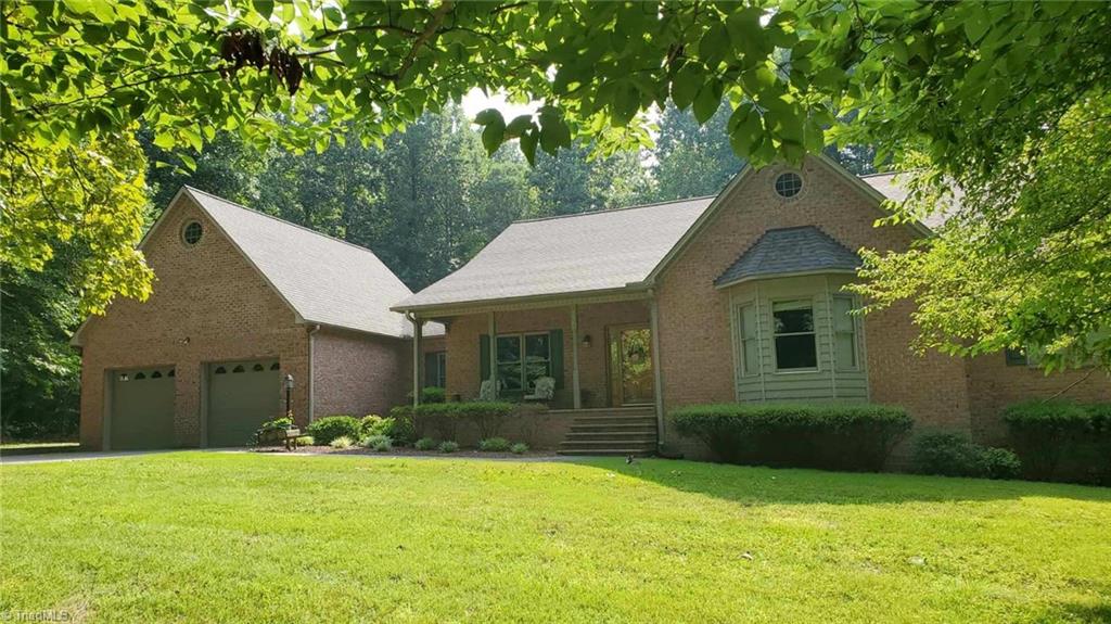 736 Ed Essick Road Lexington, NC 27295 - Photo 4 of 42 Gallery Image 4