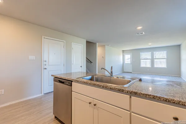$1,850 | 2766 Rosefinch, New Braunfels, TX 78130