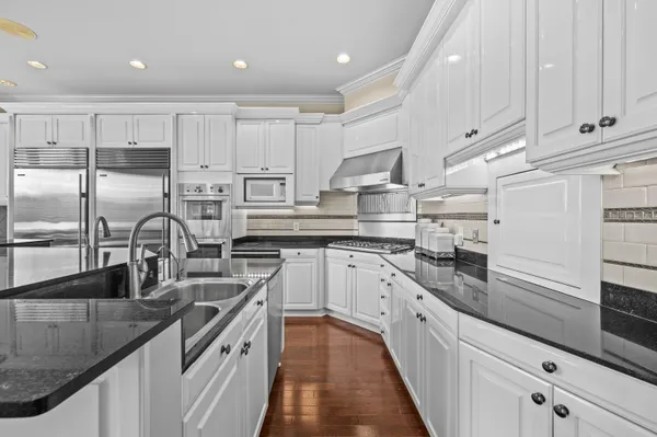 $2,990,000 | 459 Surrey Hill Lane, Valparaiso, IN 46385