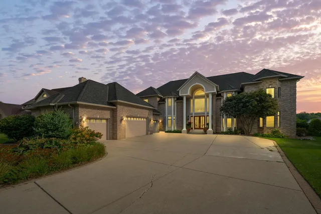 a view of a interior of the house