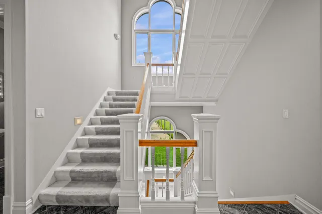 $2,990,000 | 459 Surrey Hill Lane, Valparaiso, IN 46385