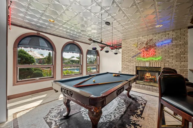 $2,990,000 | 459 Surrey Hill Lane, Valparaiso, IN 46385