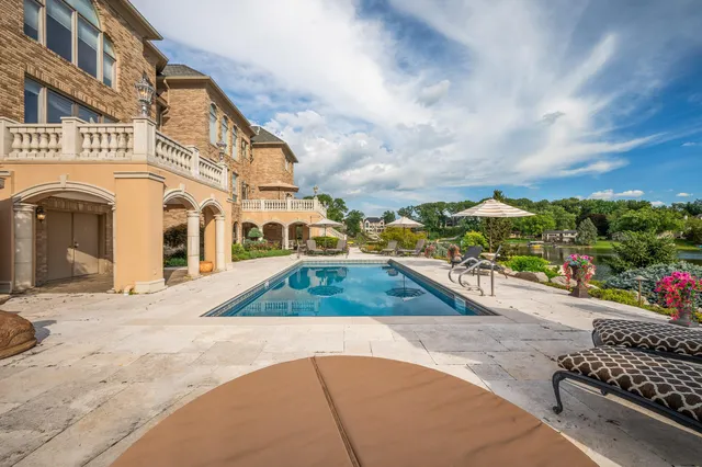 $2,990,000 | 459 Surrey Hill Lane, Valparaiso, IN 46385