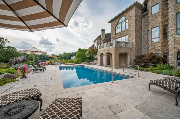 $2,990,000 | 459 Surrey Hill Lane, Valparaiso, IN 46385