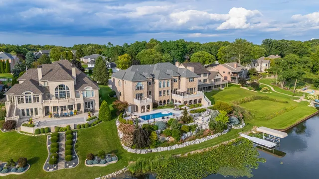$2,990,000 | 459 Surrey Hill Lane, Valparaiso, IN 46385