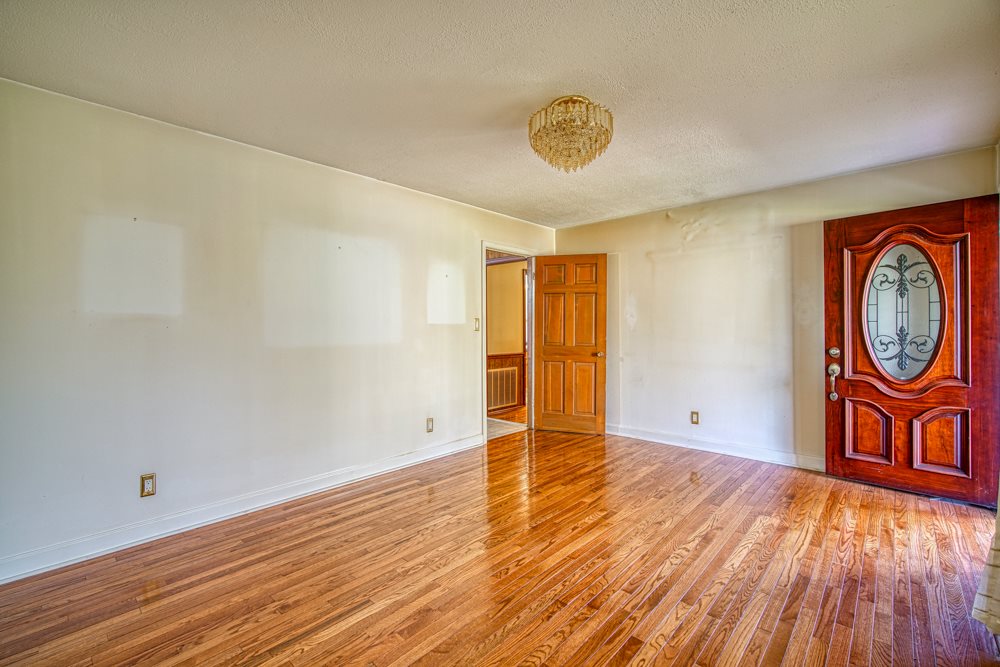 205 Flatwood Road Spartanburg, SC 29303 - Photo 5 of 36 Gallery Image 5