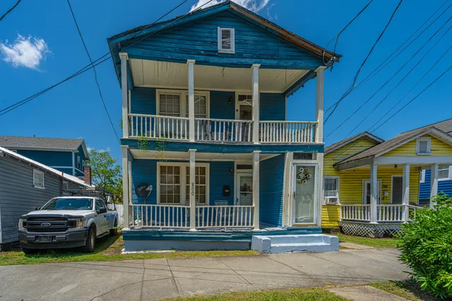 $699,999 | 200 Fishburne Street, Charleston, SC 29403