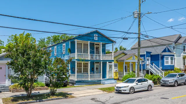 $699,999 | 200 Fishburne Street, Charleston, SC 29403