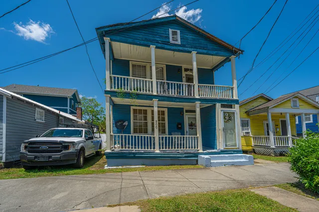 $699,999 | 200 Fishburne Street, Charleston, SC 29403