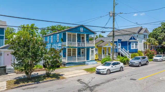 $699,999 | 200 Fishburne Street, Charleston, SC 29403