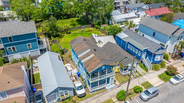 $699,999 | 200 Fishburne Street, Charleston, SC 29403