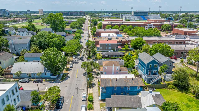$699,999 | 200 Fishburne Street, Charleston, SC 29403