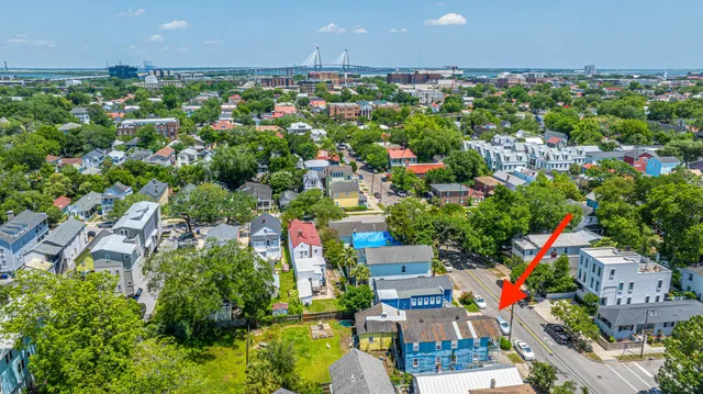 $699,999 | 200 Fishburne Street, Charleston, SC 29403