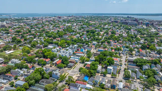 $699,999 | 200 Fishburne Street, Charleston, SC 29403
