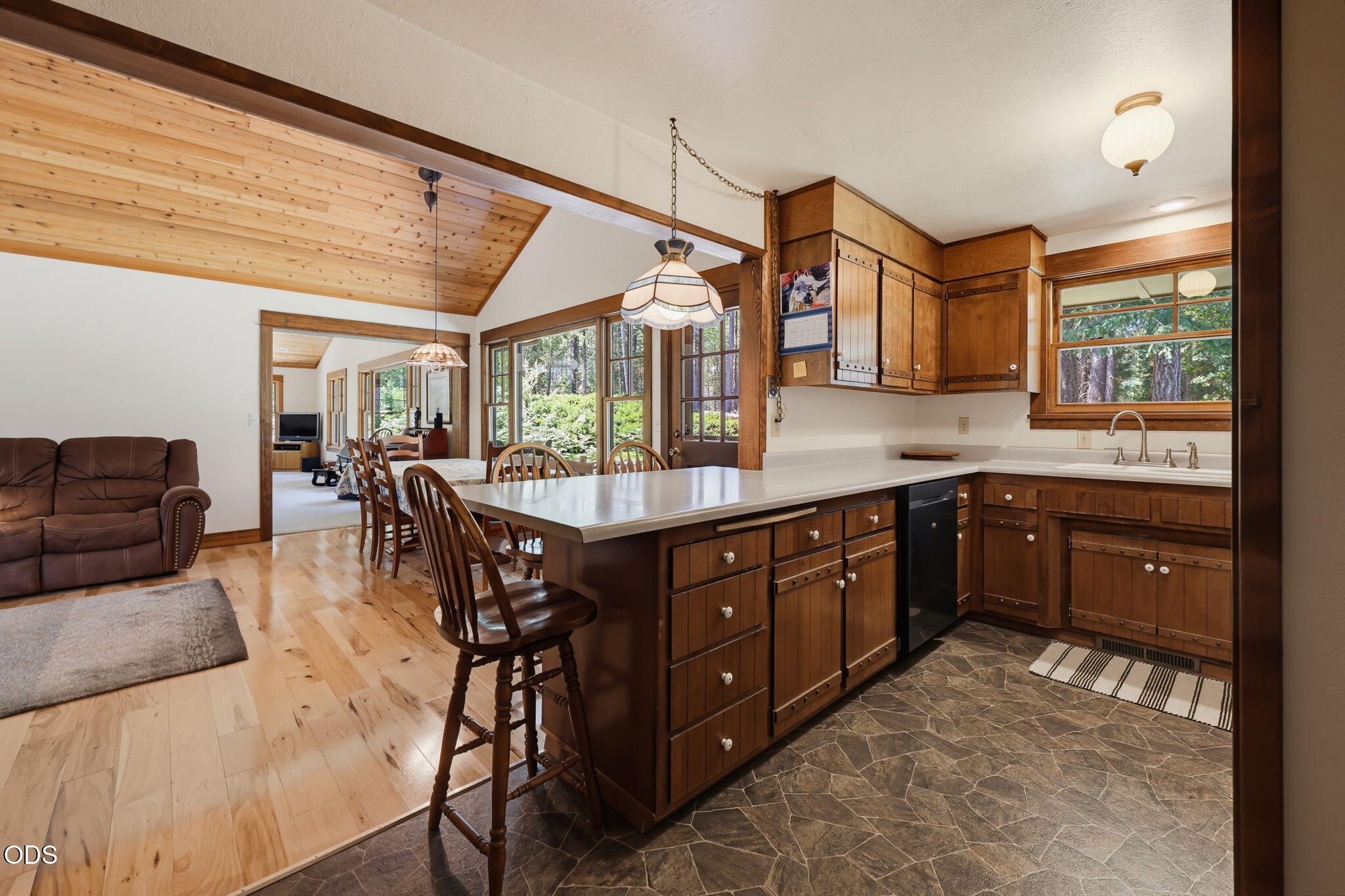 2280 Queens Branch Road Rogue River, OR 97537 - Photo 22 of 62