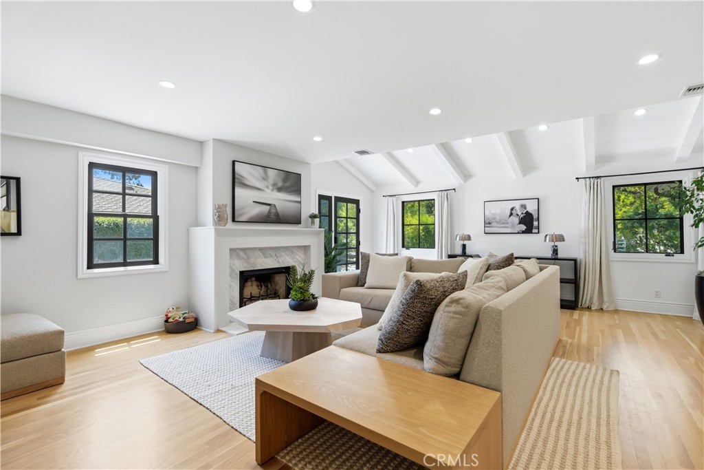 5460 Round Meadow Road Hidden Hills, CA 91302 - Photo 3 of 29 Gallery Image 3