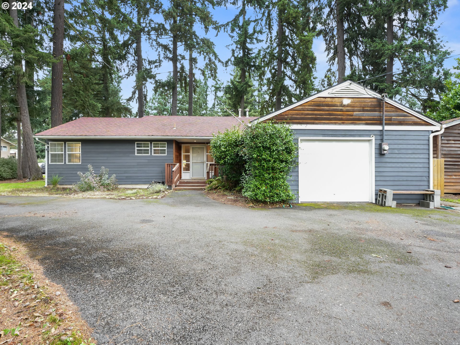 7601 Southeast Roots Rd  