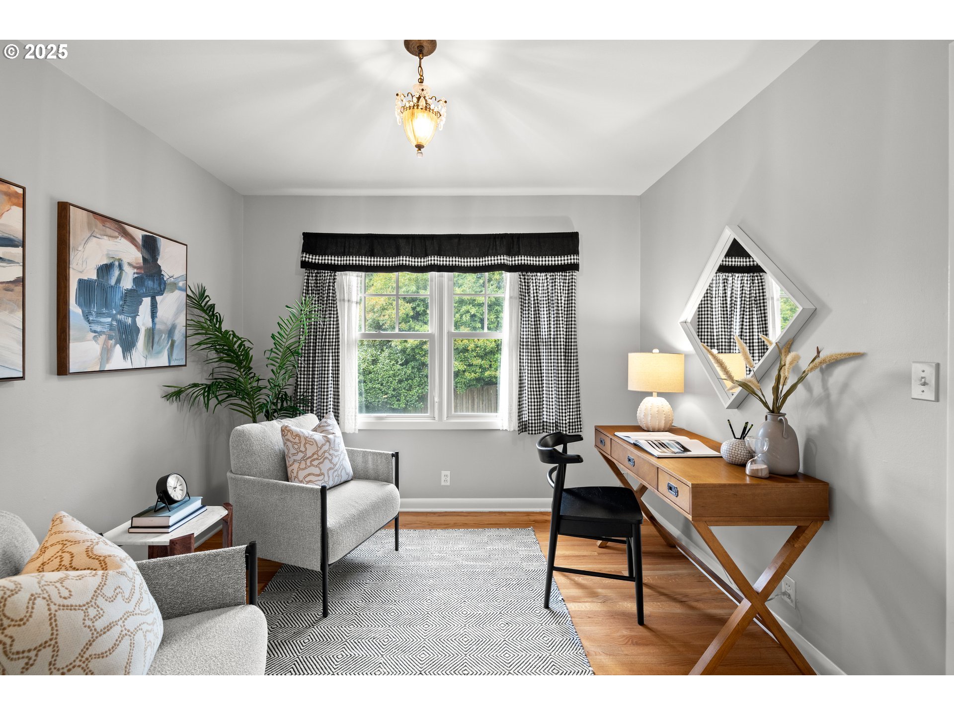 6458 Southwest Loop Drive Portland, OR 97221 - Photo 20 of 47 Gallery Image 20