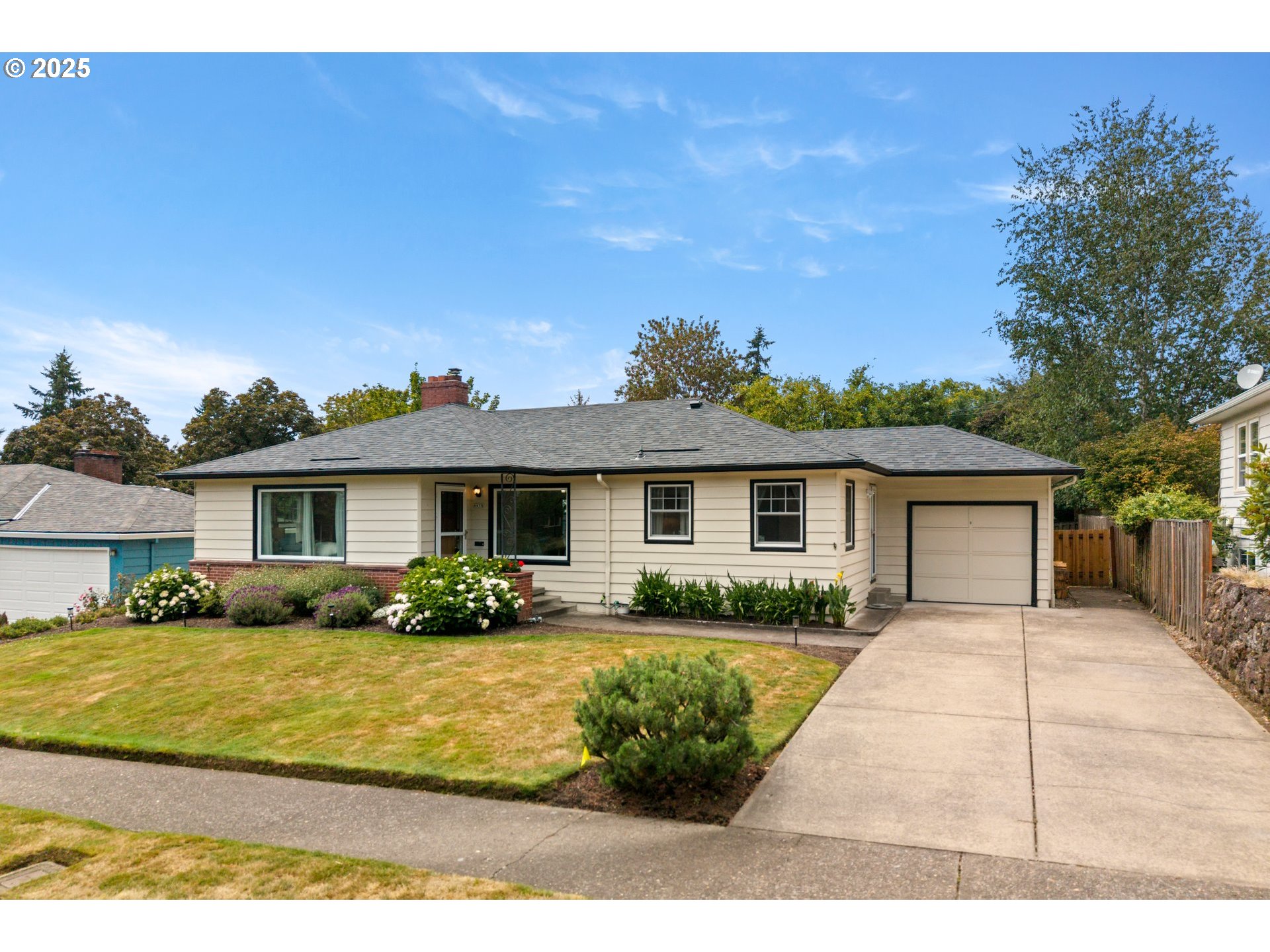 6458 Southwest Loop Drive Portland, OR 97221 - Photo 2 of 47 Gallery Image 2
