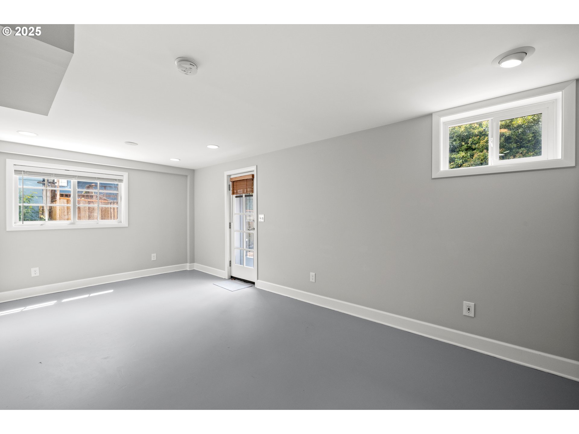 6458 Southwest Loop Drive Portland, OR 97221 - Photo 34 of 47 Gallery Image 34