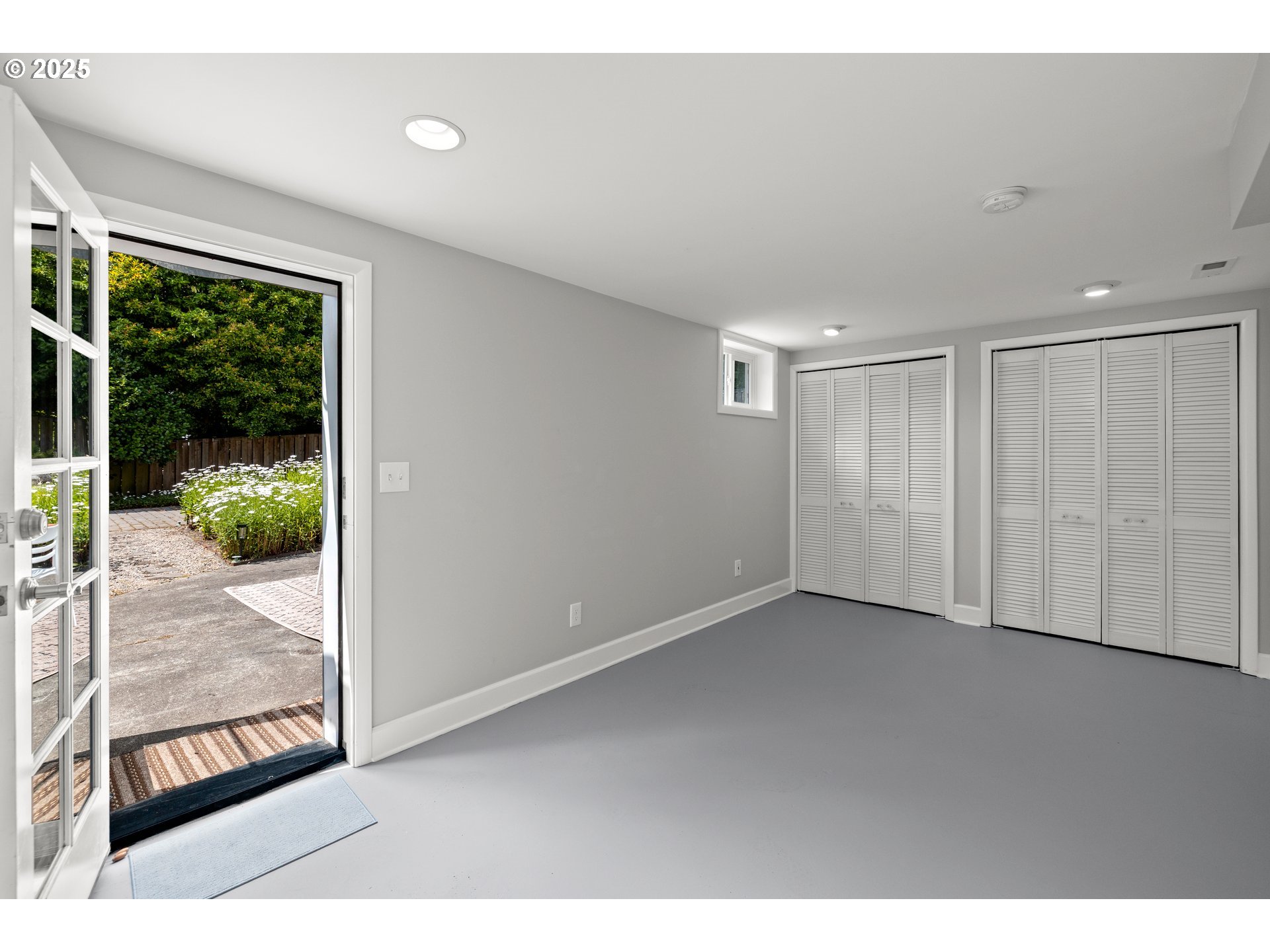 6458 Southwest Loop Drive Portland, OR 97221 - Photo 35 of 47 Gallery Image 35