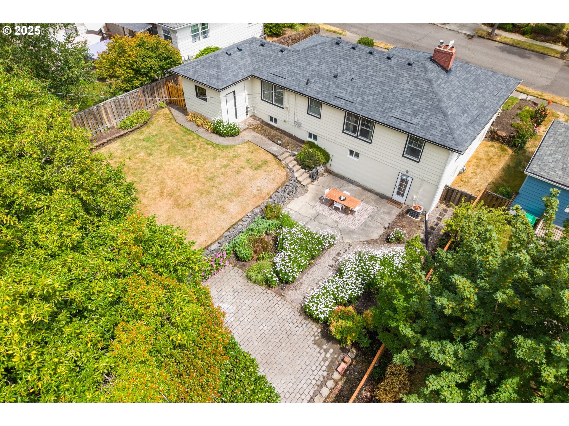 6458 Southwest Loop Drive Portland, OR 97221 - Photo 40 of 47 Gallery Image 40