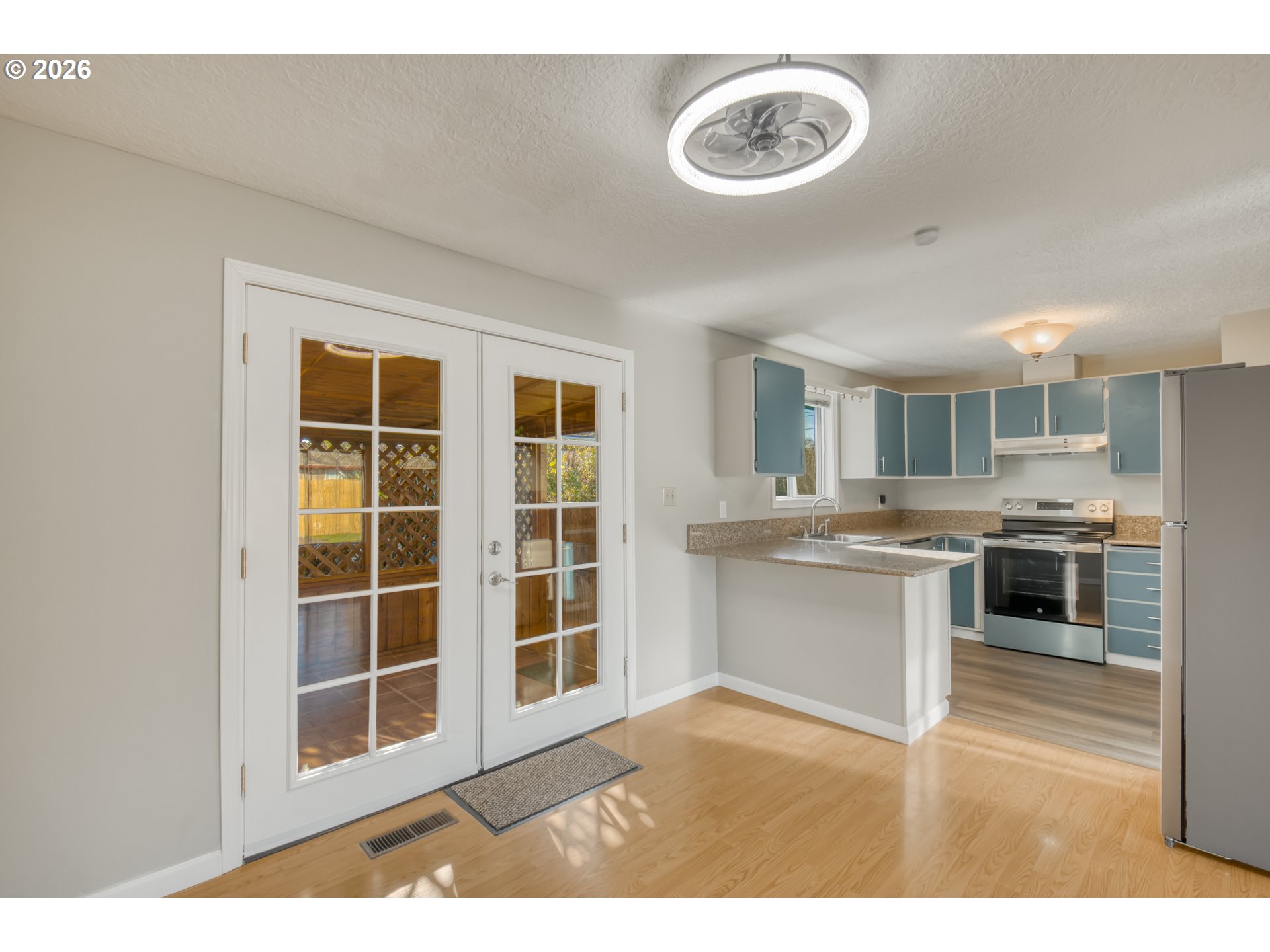 4923 Southeast 113th Avenue Portland, OR 97266 - Photo 13 of 38