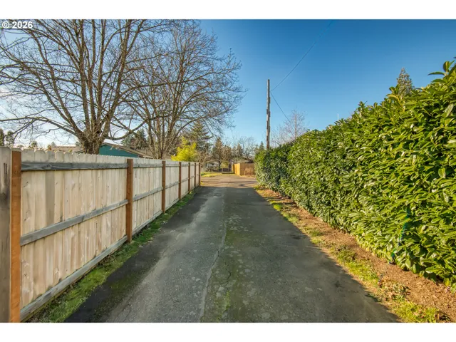 $450,000 | 4923 Southeast 113th Avenue, Portland, OR 97266