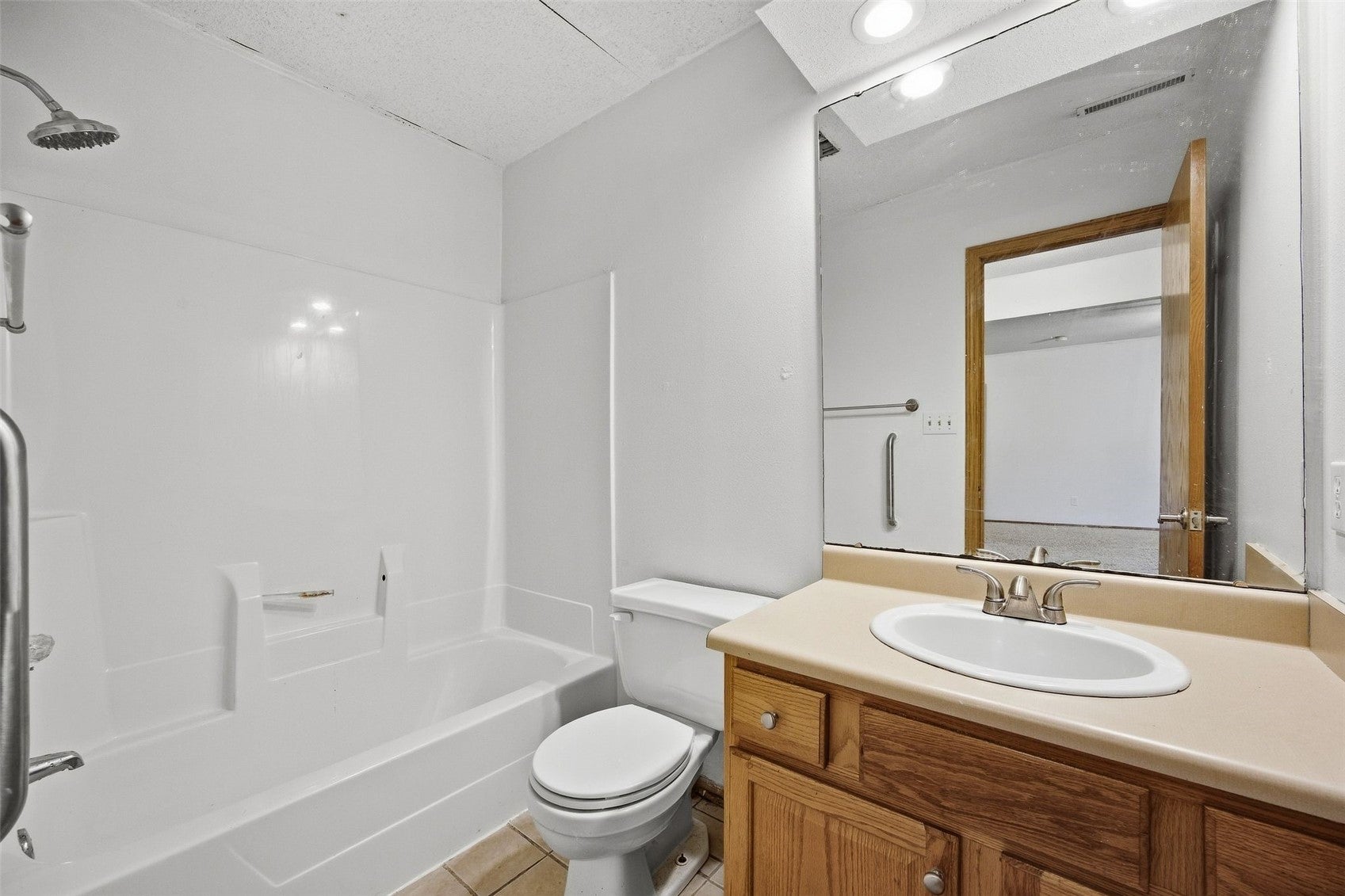 5013 North Willowbend Road Northeast Cedar Rapids, IA 52411 - Photo 16 of 24 Gallery Image 16
