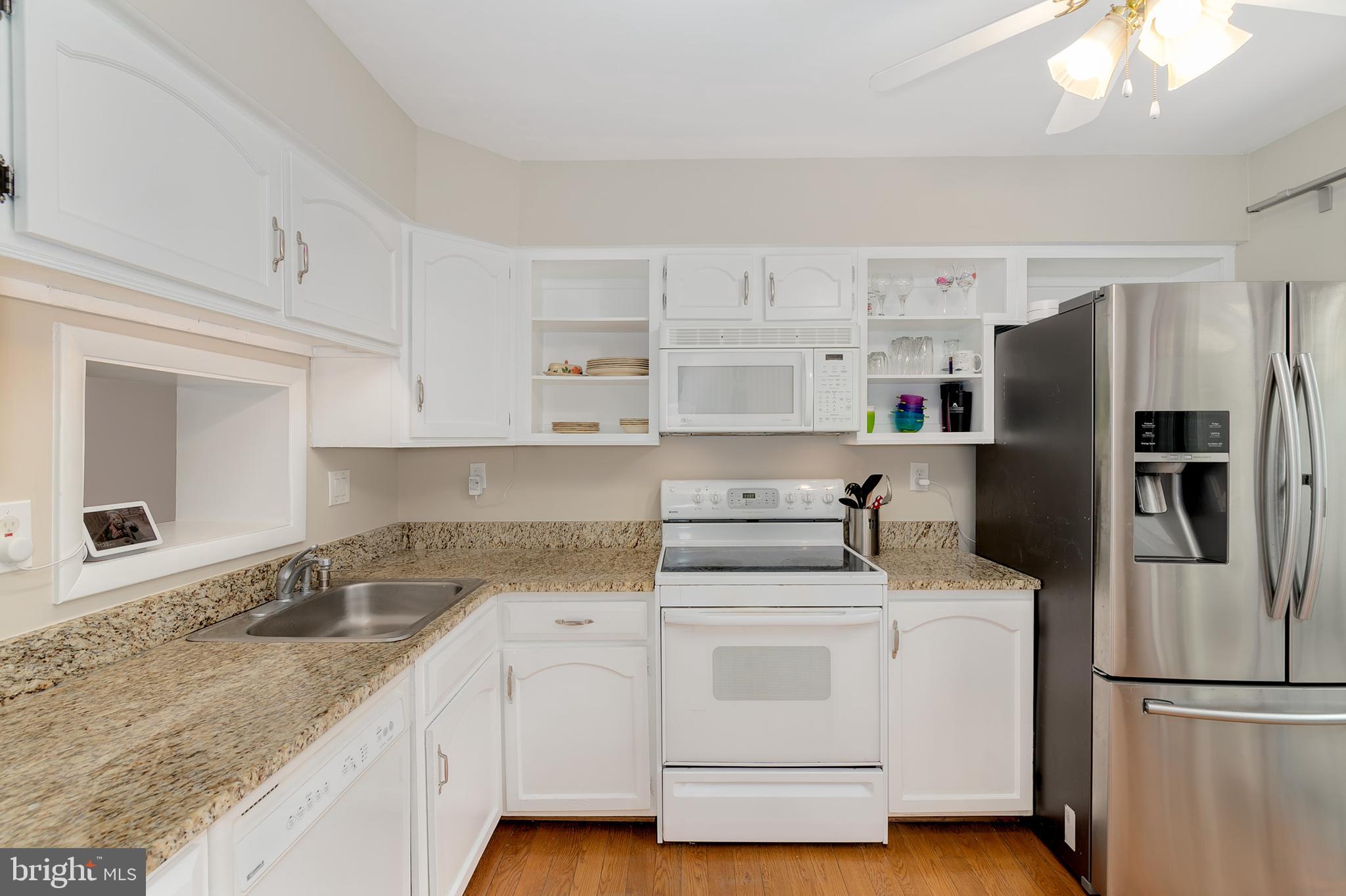 1602 Valencia Way Reston, VA 20190 - Photo 11 of 40