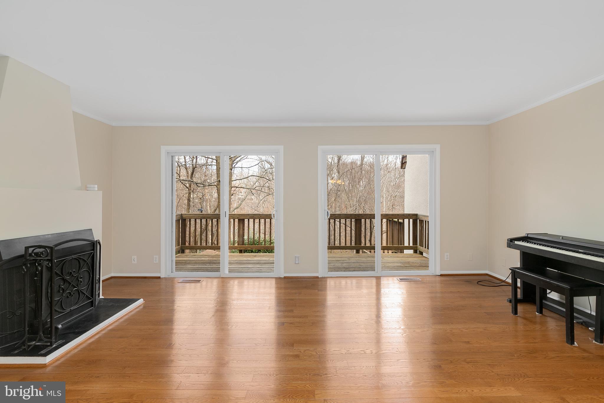1602 Valencia Way Reston, VA 20190 - Photo 16 of 40