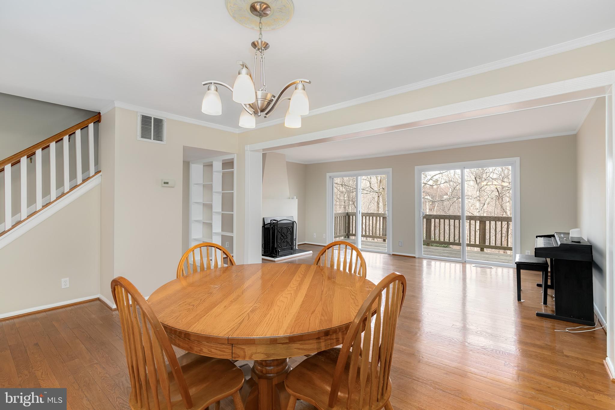 1602 Valencia Way Reston, VA 20190 - Photo 9 of 40