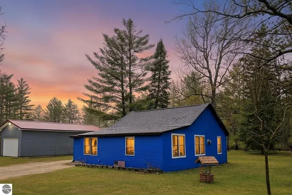 $135,000 | 10215 East Madison Road, St. Helen, MI 48656