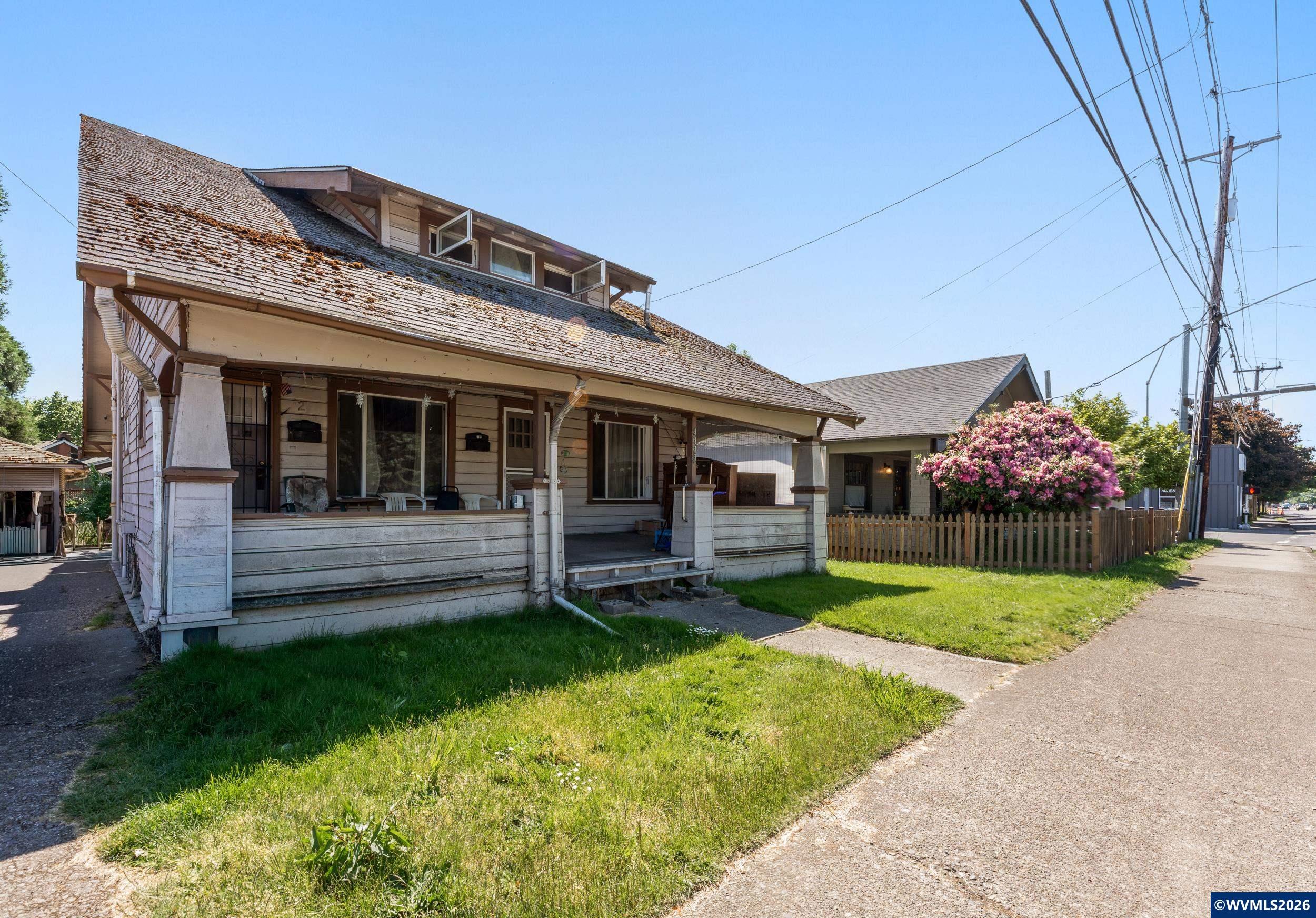 2328 State Street Salem, OR 97301 - Photo 3 of 23