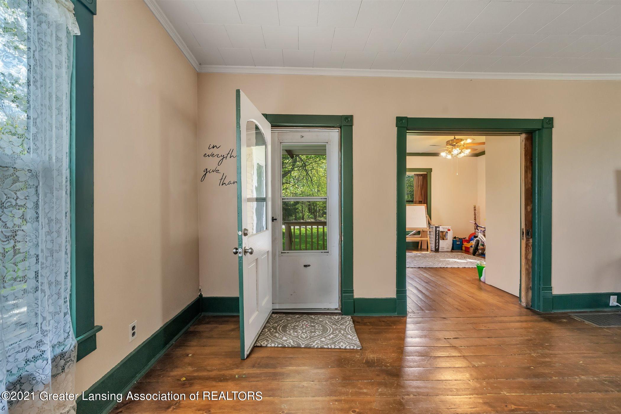 10841 Colby Lake Road Perry, MI 48872 - Photo 6 of 56 06-10841 Colby Lake Rd-Windowstill-Real-