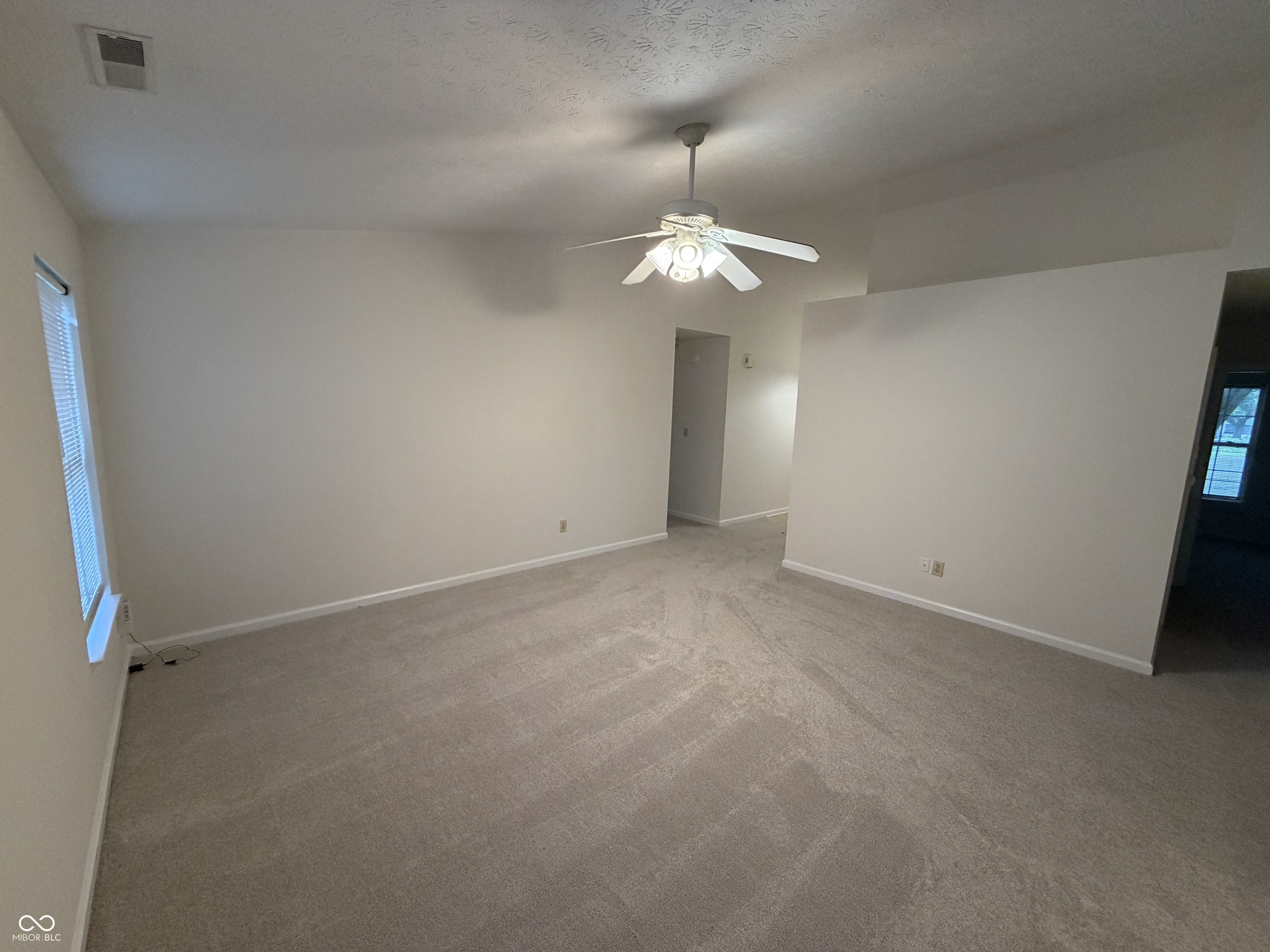 1117 Harvest Ridge Circle Franklin, IN 46131 - Photo 4 of 19